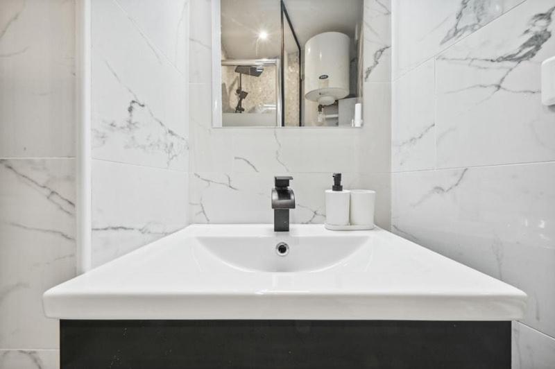 Superbe Appartement 2 Pieces Parigi Esterno foto